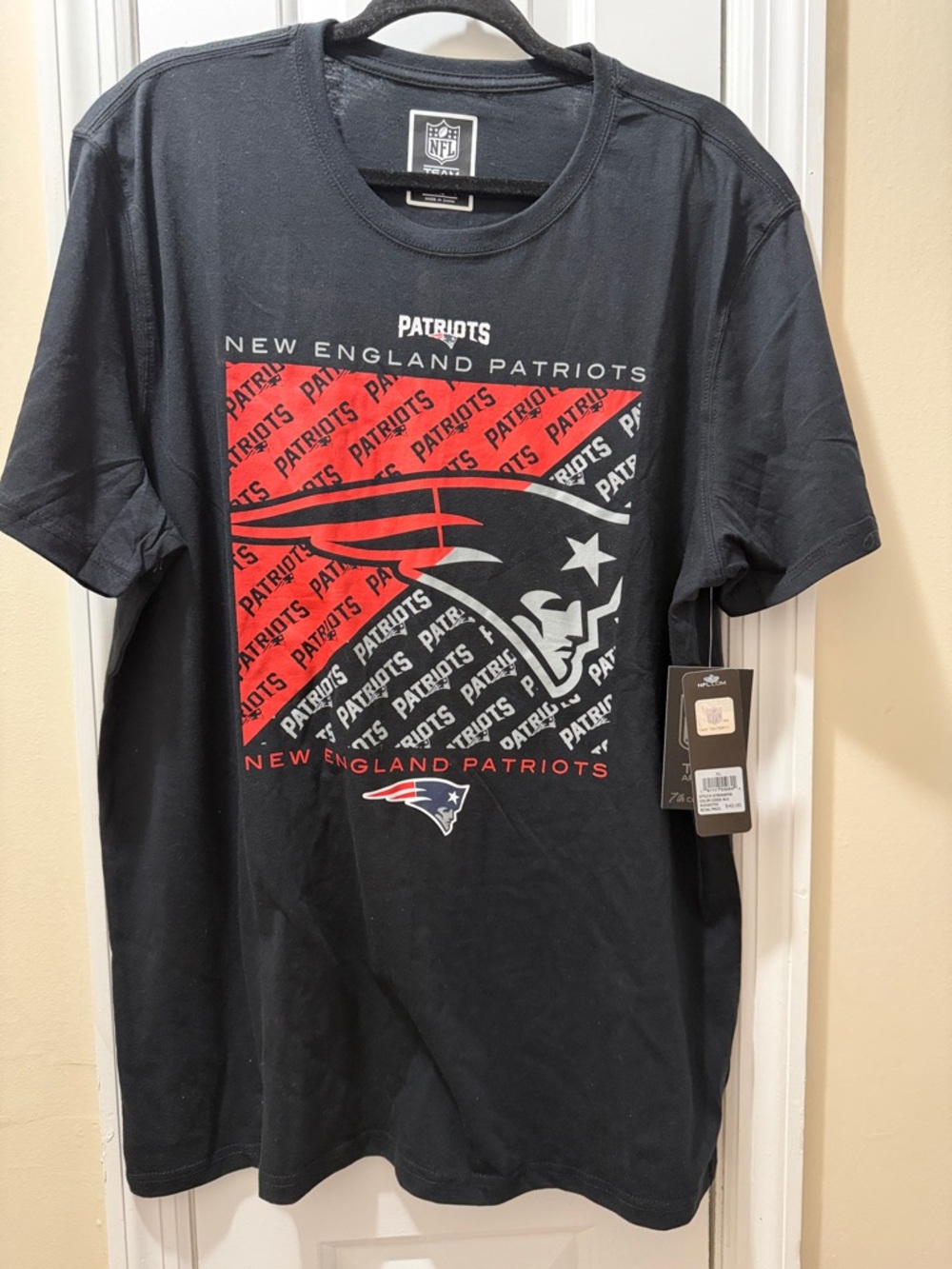 NWT NFL New England Patriots Black T‑Shirt with Red & White Logo Panel